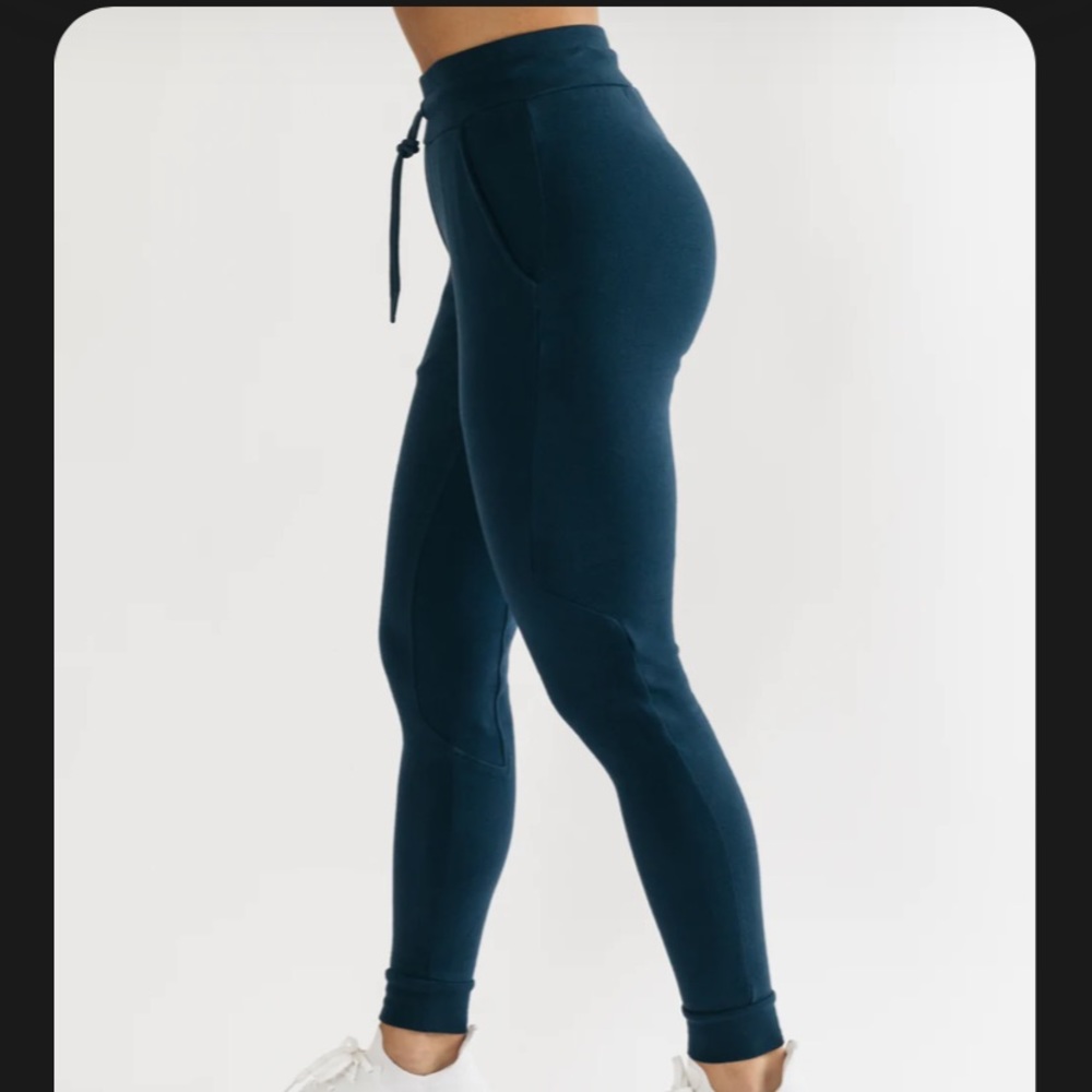 Alphalete Identity Joggers - Navy